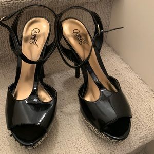 Worn maybe 2/3 times, couple of little nicks. No box, crushed in move.